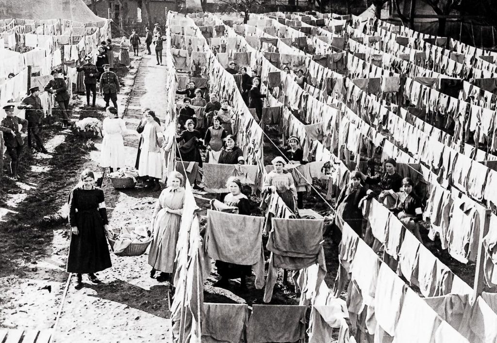 French women as laundresses for British troops (Under World War II) (c.1945)